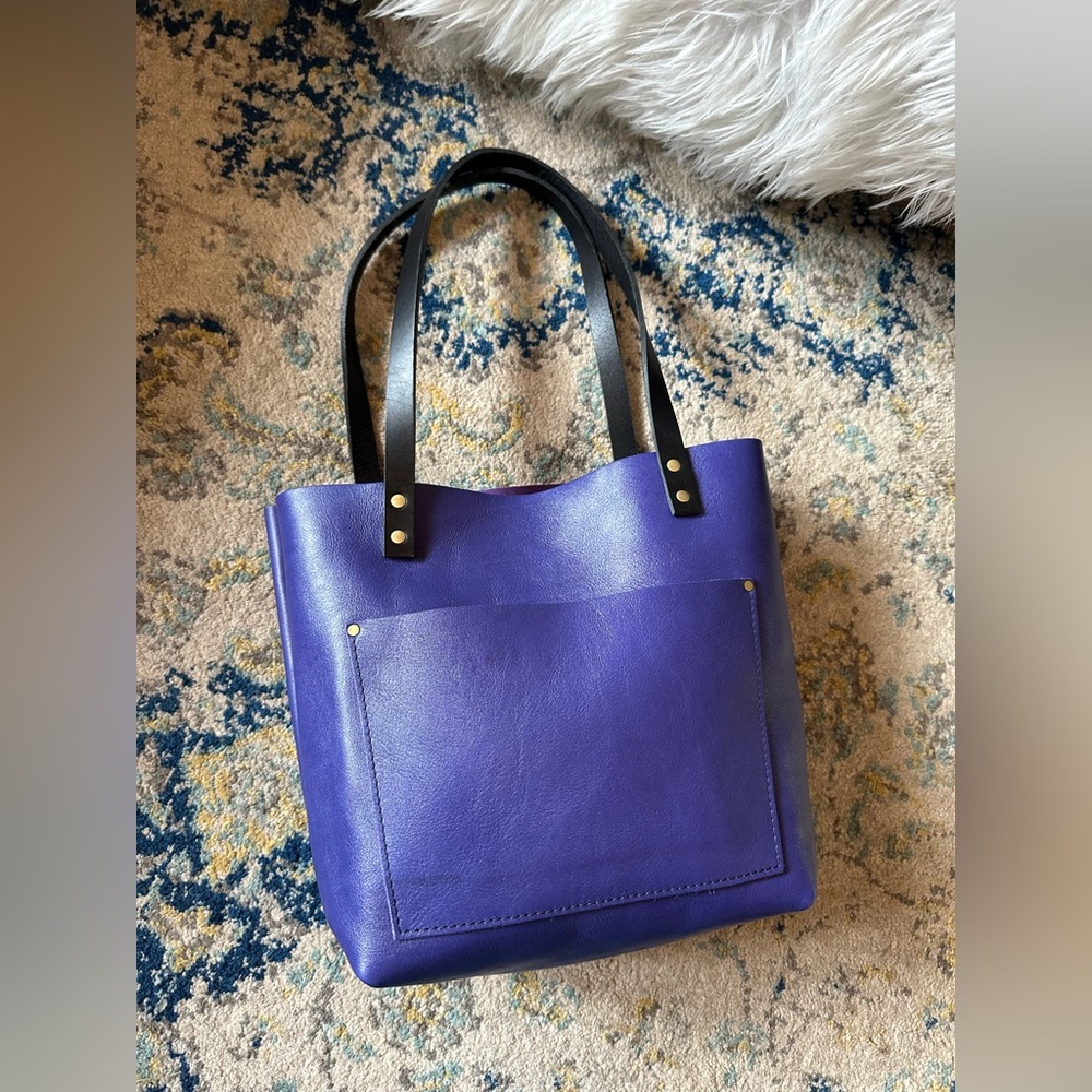 NEW 🦄 PLG Medium Violet Classic Tote 🦄
